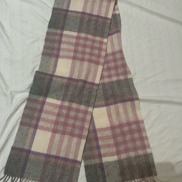 Ballantrae Lambswool Scarf - Picture 4 of 9